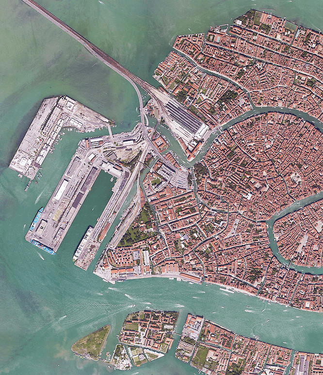 Santa Lucia Train Station - Images Of Venice